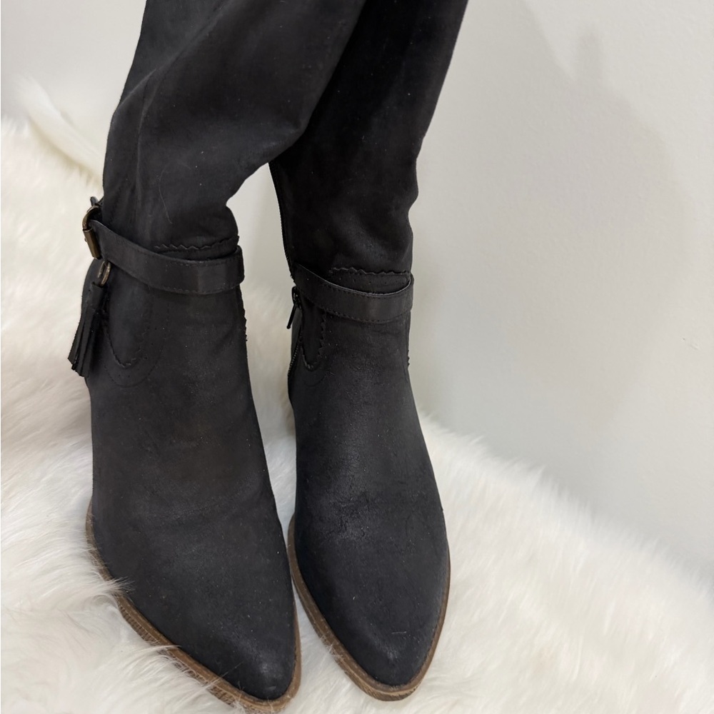 Izzy XOXO size 7.5 black chunky heel boots - Picture 2 of 9